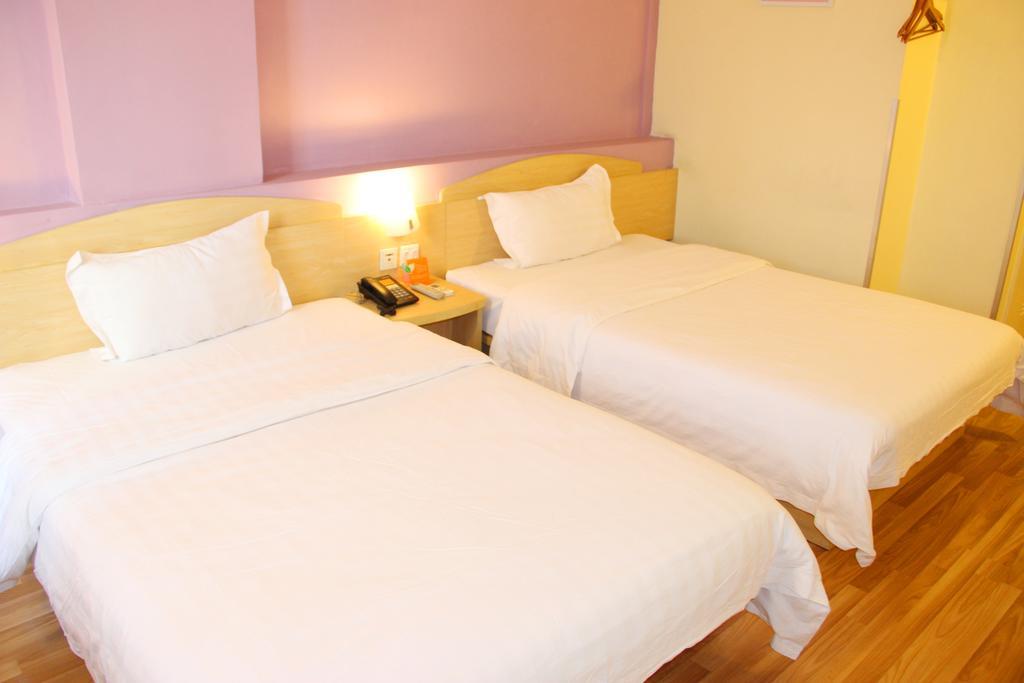 7Days Inn Foshan Qiandeng Lake Nangui Road Subway Station Εξωτερικό φωτογραφία