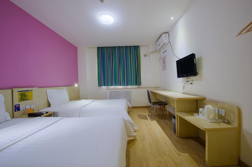 7Days Inn Foshan Qiandeng Lake Nangui Road Subway Station Εξωτερικό φωτογραφία