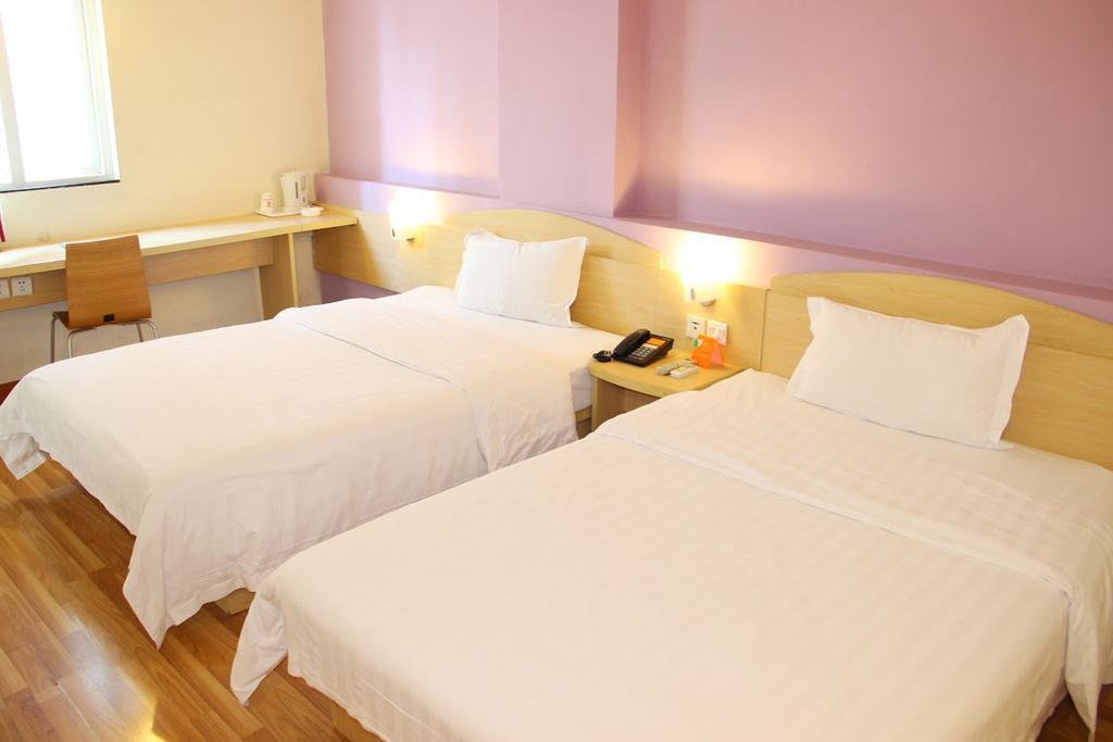 7Days Inn Foshan Qiandeng Lake Nangui Road Subway Station Εξωτερικό φωτογραφία