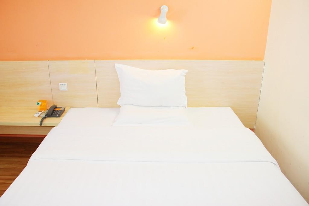 7Days Inn Foshan Qiandeng Lake Nangui Road Subway Station Εξωτερικό φωτογραφία